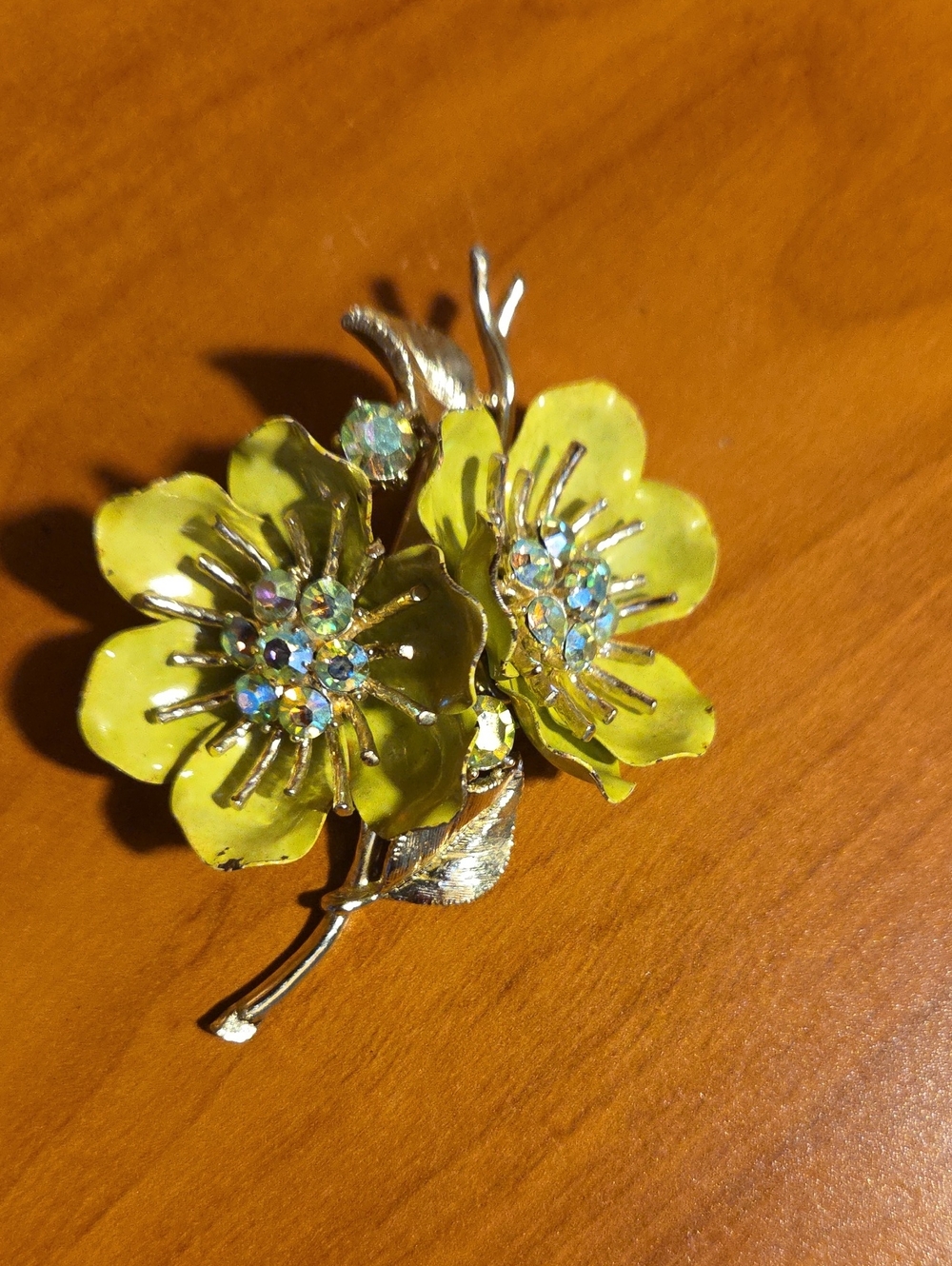 Vintage Coro Yellow Flower Arura Boriallis Brooch